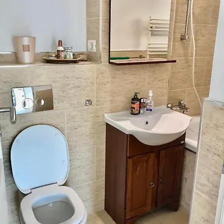 Onix Apartment *